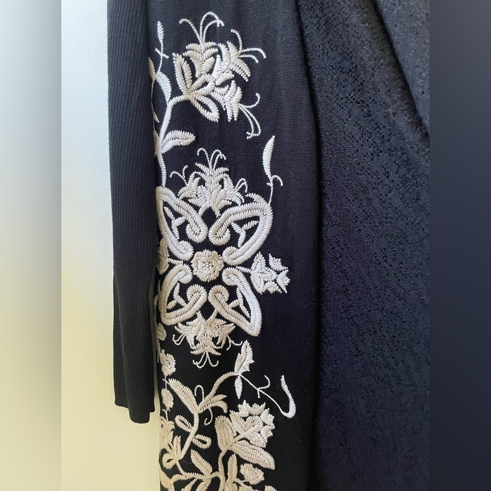 Long Wool Cardigan with Floral Embroidery and Pointelle Lace - Picture 2 of 6